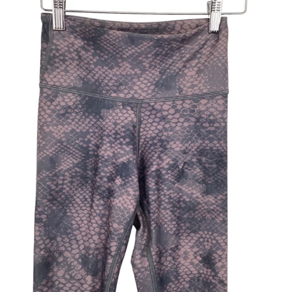 Savvi‎ Faux Snake print Leggings Size XS XSmall Athleticwear Yoga - Picture 2 of 9